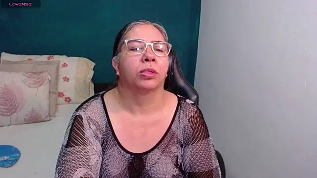 scaelettdubois online show from 04/18/26, 01:53