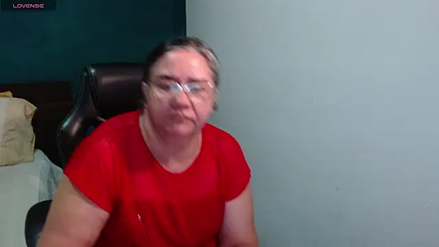 scaelettdubois online show from 06/17/26, 11:38