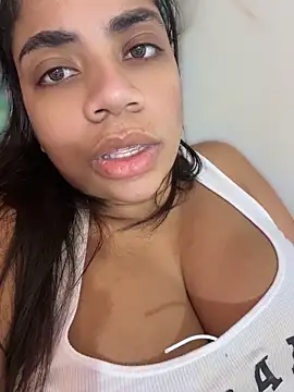 Snapshot of morenadabuceta chatting on 06/18/26, 02:21 morenadabuceta online show from 06/18/26, 02:21