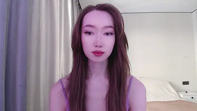 Snapshot of _luna_022 chatting on 12/16/24, 05:06 luna 022 online show from 12/16/24, 05:06