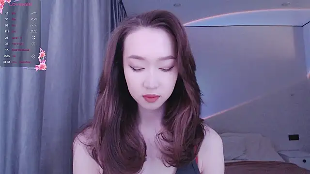 Snapshot of _luna_022 chatting on 12/31/24, 02:08 luna 022 online show from 12/31/24, 02:08