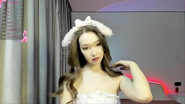 Snapshot of _luna_022 chatting on 02/14/25, 03:15 luna 022 online show from 02/14/25, 03:15