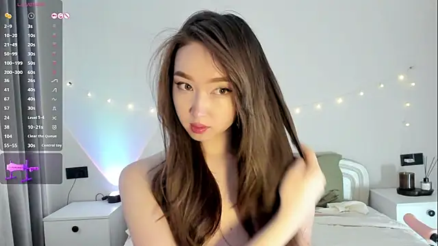 Snapshot of _luna_022 chatting on 09/15/25, 04:23 luna 022 online show from 09/15/25, 04:23