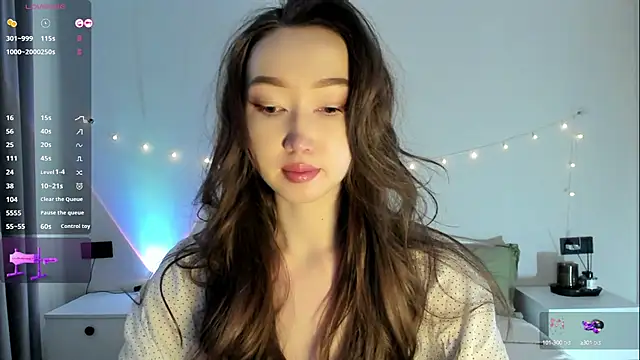 Snapshot of _luna_022 chatting on 10/12/25, 04:33 luna 022 online show from 10/12/25, 04:33