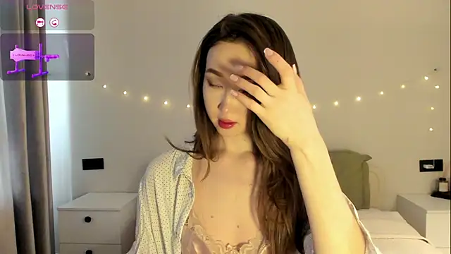 Snapshot of _luna_022 chatting on 11/14/25, 05:06 luna 022 online show from 11/14/25, 05:06