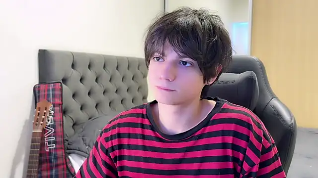 SasukeUhchiaa online show from 12/02/24, 05:15