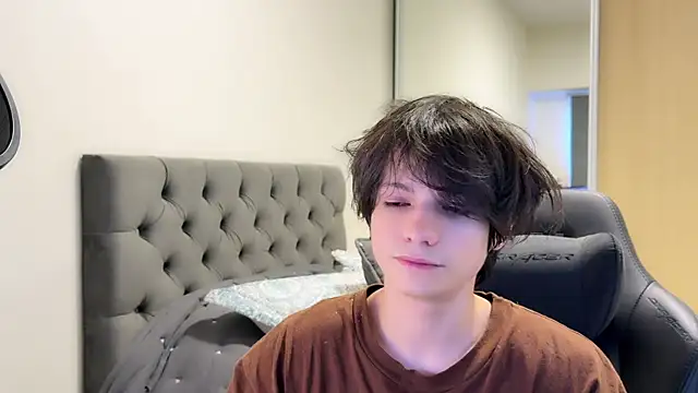 SasukeUhchiaa online show from 12/21/24, 10:28