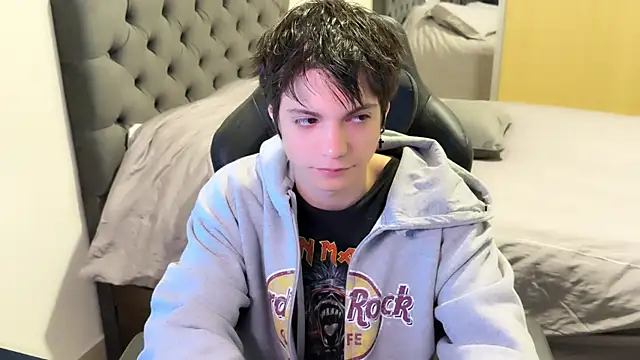 SasukeUhchiaa online show from 02/23/25, 12:19