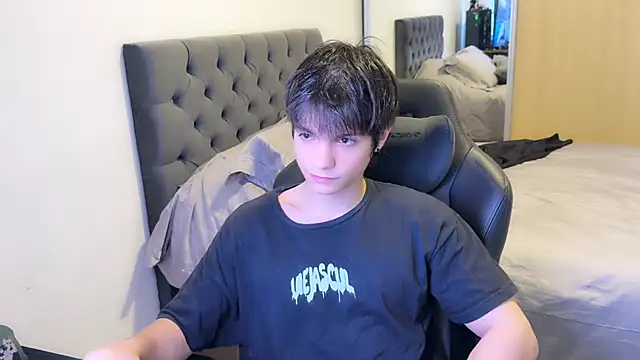 SasukeUhchiaa online show from 03/14/25, 06:18