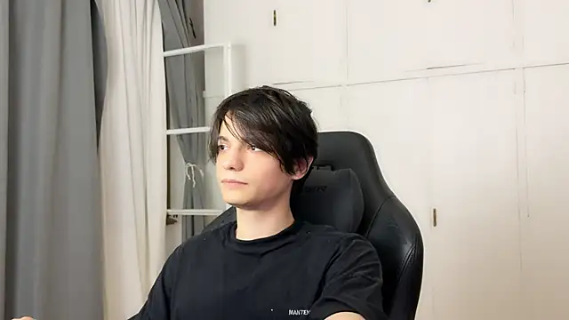 SasukeUhchiaa online show from 03/25/26, 02:06