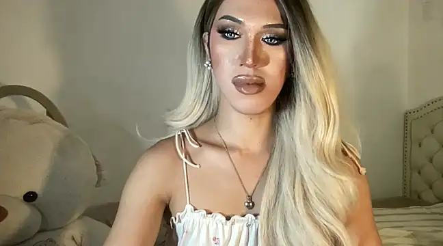 Ts glamxxxx online show from 02/15/25, 06:55