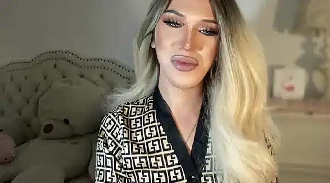 Ts glamxxxx online show from 03/05/25, 06:44