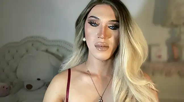 Ts glamxxxx online show from 03/18/25, 08:36