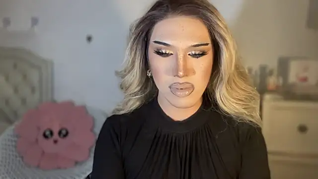 Ts glamxxxx online show from 10/19/25, 02:56