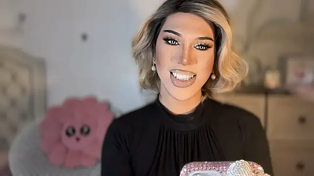 Ts glamxxxx online show from 10/30/25, 12:56