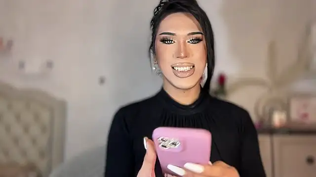 Ts glamxxxx online show from 11/14/25, 12:20