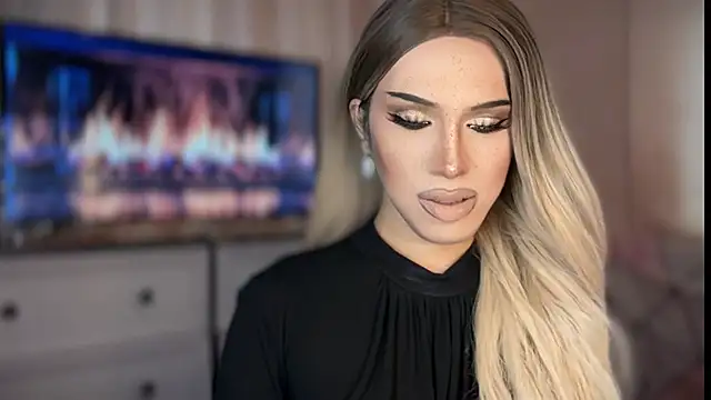 Ts glamxxxx online show from 04/17/26, 12:02