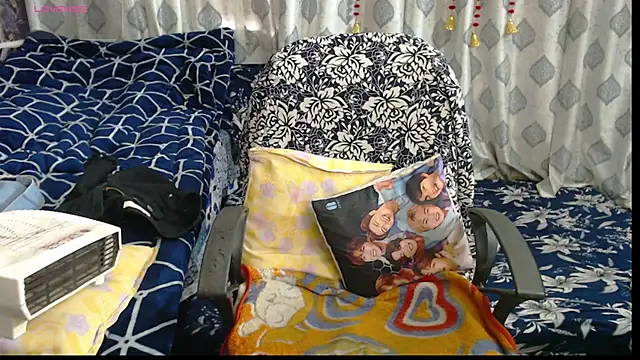 Snapshot of sexyrihana1 chatting on 12/31/24, 08:48 sexyrihana1 online show from 12/31/24, 08:48