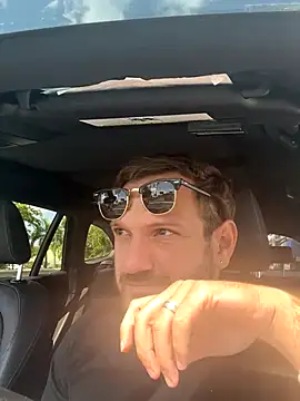 JonJ0 online show from 09/30/25, 03:06