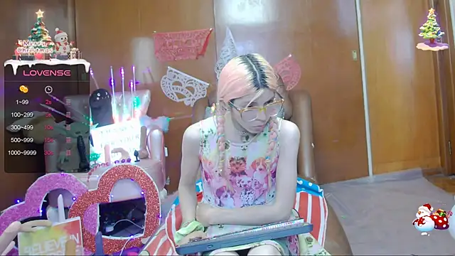 Skinygirl online show from 02/25/25, 01:09