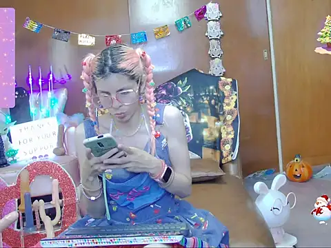 Skinygirl online show from 10/28/25, 11:07