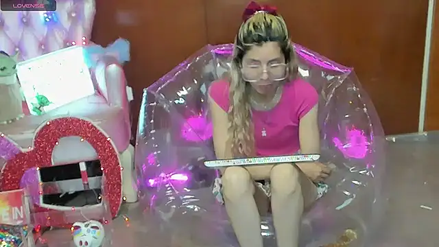 Skinygirl online show from 03/12/26, 11:44