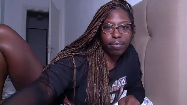 MadamIndigo online show from 02/24/25, 12:30