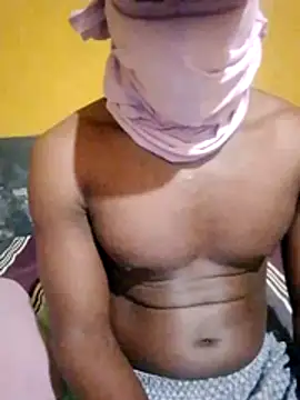 Snapshot of LULE37587001 chatting on 11/12/25, 08:08 LULE37587001 online show from 11/12/25, 08:08