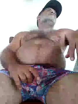 Snapshot of Peludo173317 chatting on 12/06/24, 02:17 Peludo173317 online show from 12/06/24, 02:17
