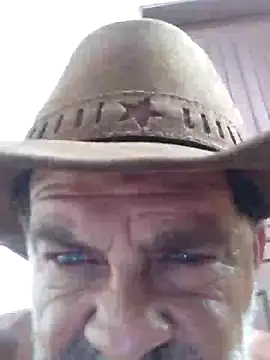 Snapshot of Peludo173317 chatting on 12/22/24, 03:22 Peludo173317 online show from 12/22/24, 03:22