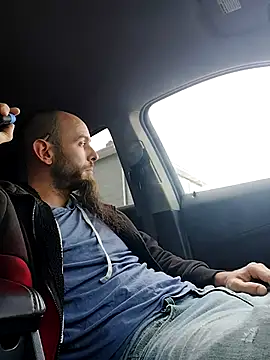 Snapshot of JohnnyFaster chatting on 10/11/25, 08:07 JohnnyFaster online show from 10/11/25, 08:07