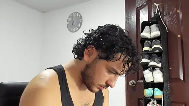 tuyo1995 online show from 03/13/25, 12:27