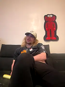 trippyski online show from 12/08/24, 04:46