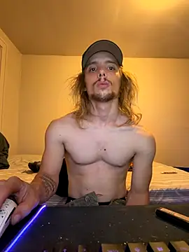 trippyski online show from 10/31/25, 06:25