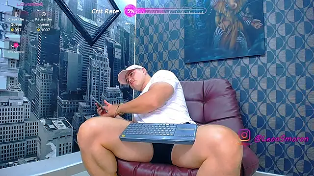Snapshot of Leonsmoron chatting on 05/20/26, 02:51 Leonsmoron online show from 05/20/26, 02:51