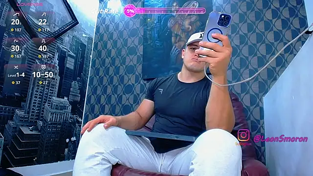 Snapshot of Leonsmoron chatting on 06/05/26, 02:51 Leonsmoron online show from 06/05/26, 02:51