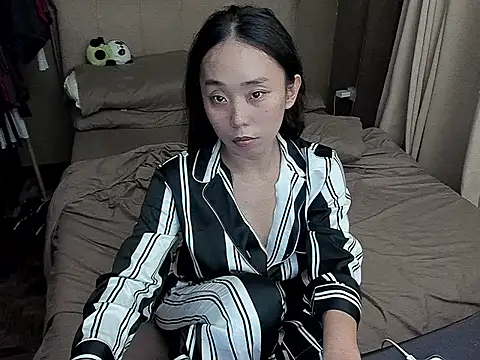 MissAyaCollins online show from 04/23/26, 10:25