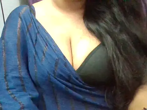 Snapshot of Roopshikha39 chatting on 09/23/25, 06:33 Roopshikha39 online show from 09/23/25, 06:33