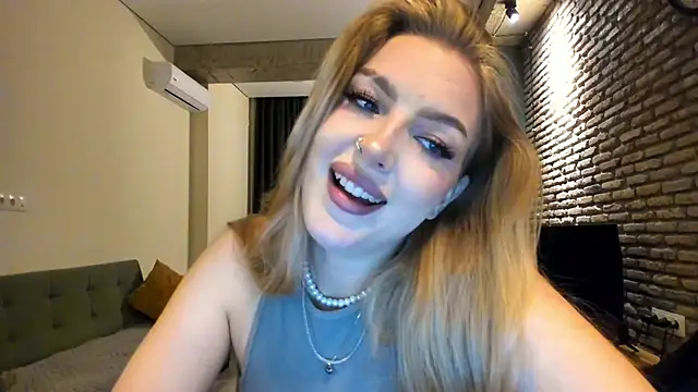 fifteenpoem online show from 06/05/26, 02:18