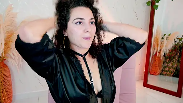 Snapshot of merida_bell18 chatting on 02/03/26, 12:20 merida bell18 online show from 02/03/26, 12:20