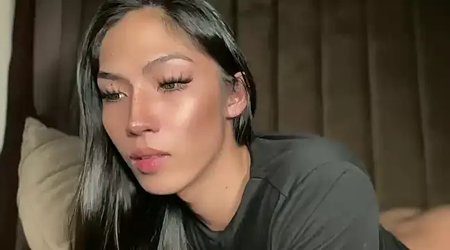 Bella Gordon online show from 12/21/24, 10:30