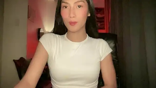 Bella Gordon online show from 10/13/25, 04:51