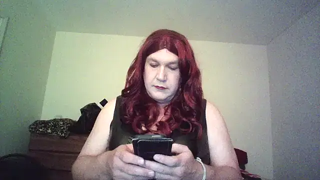 Snapshot of LyssaDragonshadow chatting on 04/10/26, 11:42 LyssaDragonshadow online show from 04/10/26, 11:42