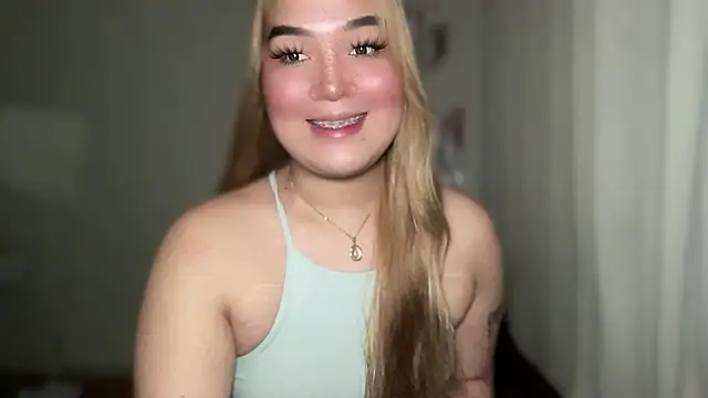 Snapshot of MissCataleyaxxx chatting on 03/14/25, 01:37 MissCataleyaxxx online show from 03/14/25, 01:37