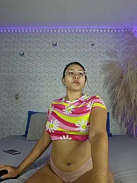 caylinhot7 online show from 10/27/25, 05:33