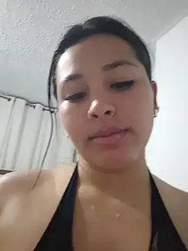 caylinhot7 online show from 04/12/26, 11:32