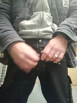 Xcoquinx online show from 11/21/25, 09:41