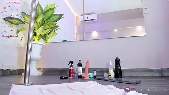 SaraFerrerx online show from 03/08/25, 02:55