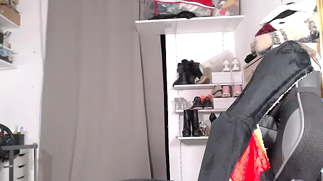 Amai Live online show from 11/20/25, 11:10