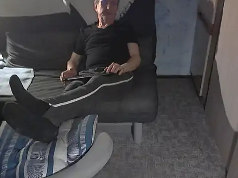 kiam471 online show from 02/13/26, 11:45